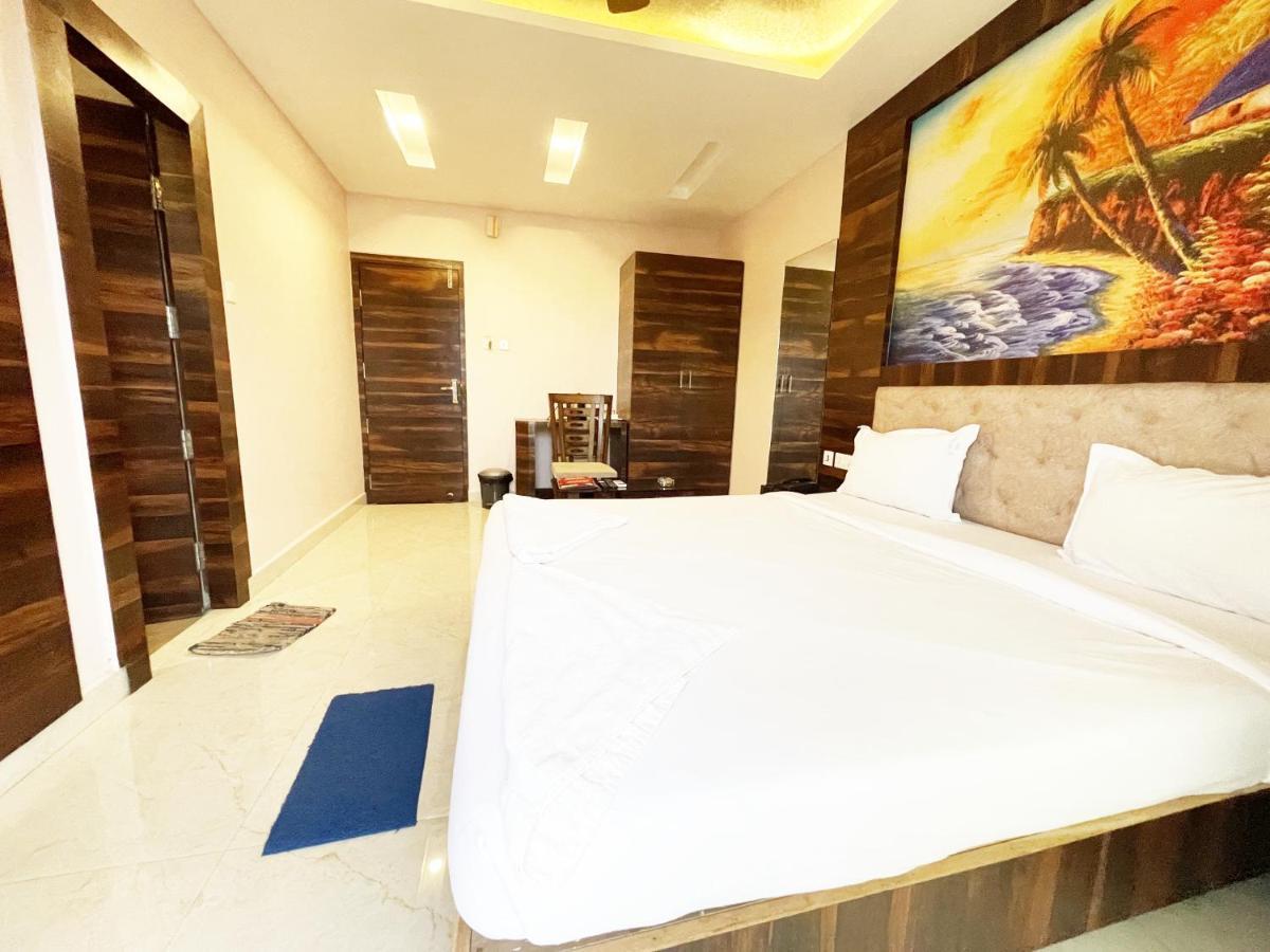 Shree Ganesh Hotel Пури Экстерьер фото