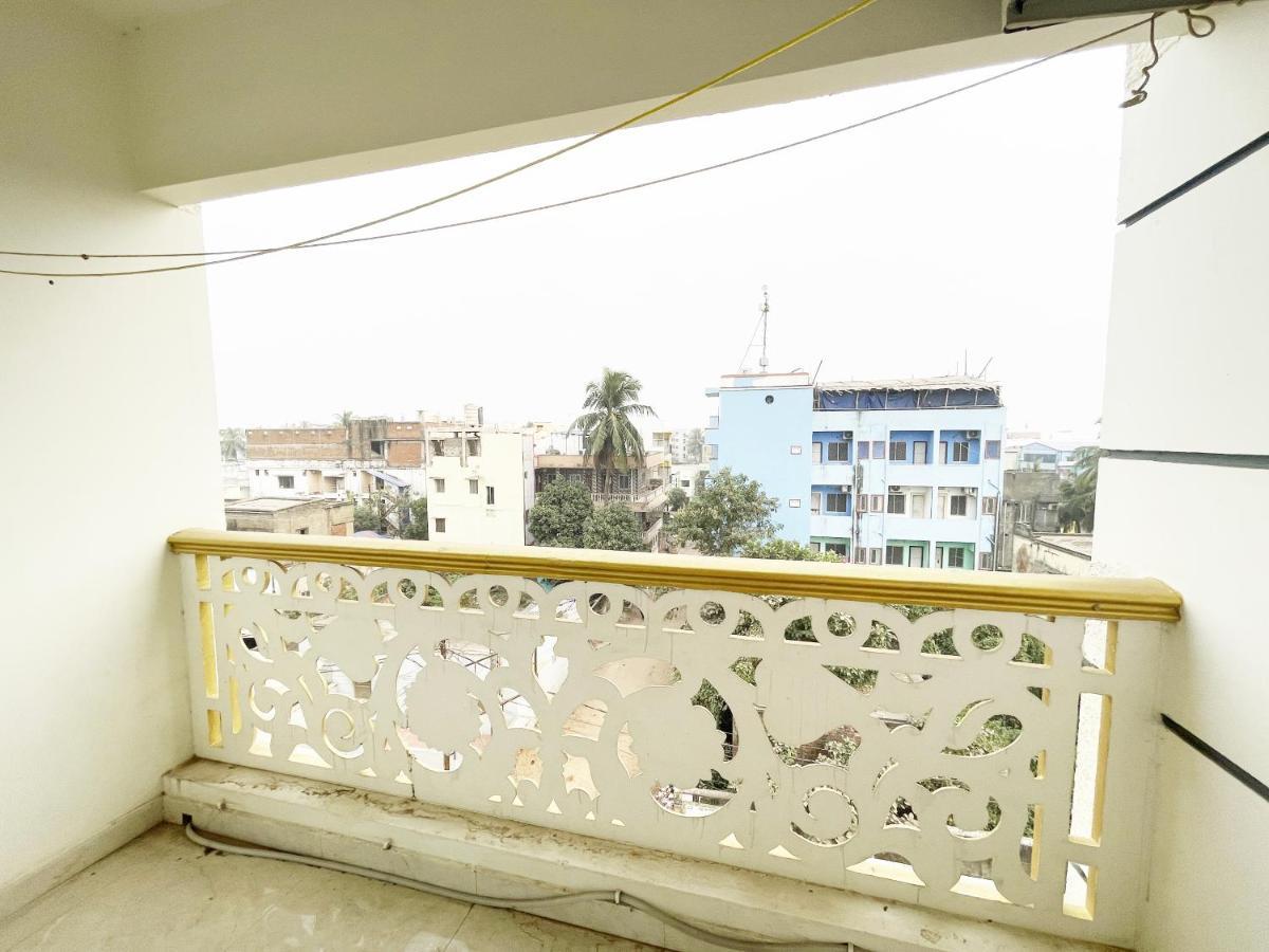 Shree Ganesh Hotel Пури Экстерьер фото