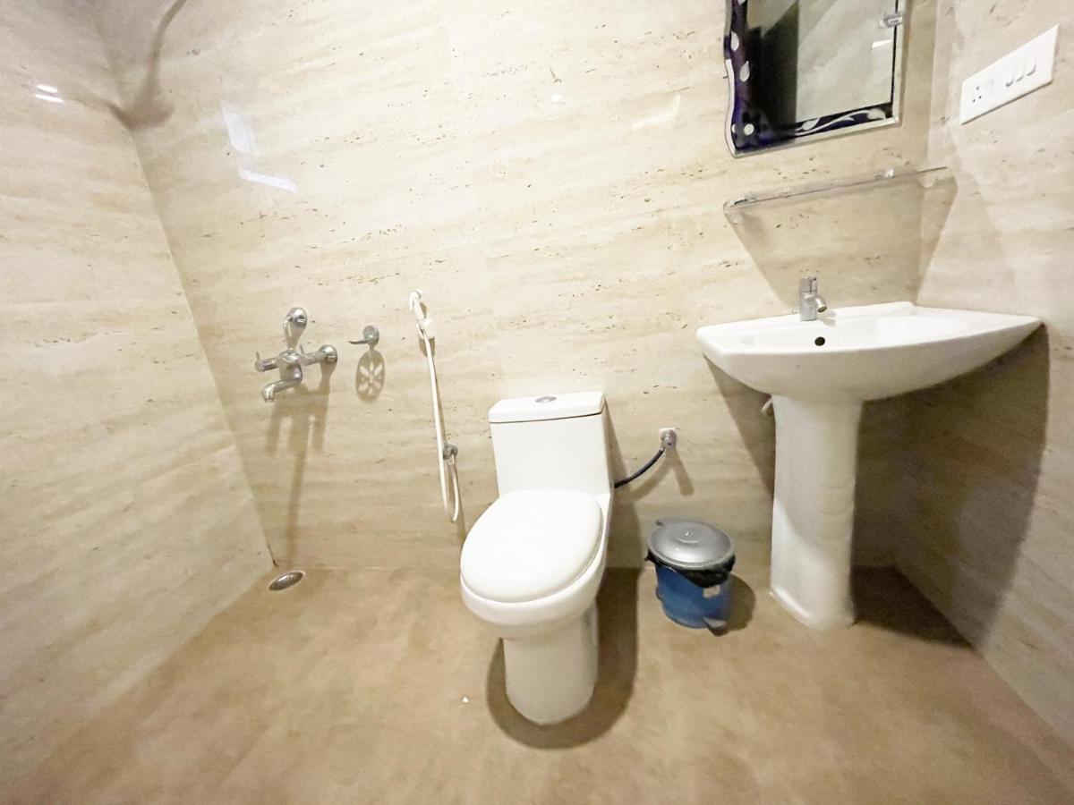 Shree Ganesh Hotel Пури Экстерьер фото